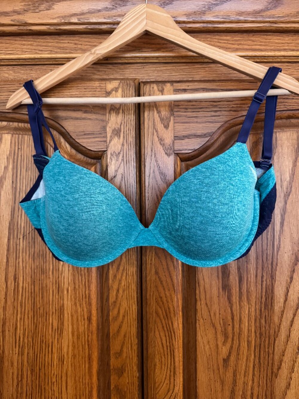 PINK Victoria's Secret Teal & Navy T-Shirt Bra
